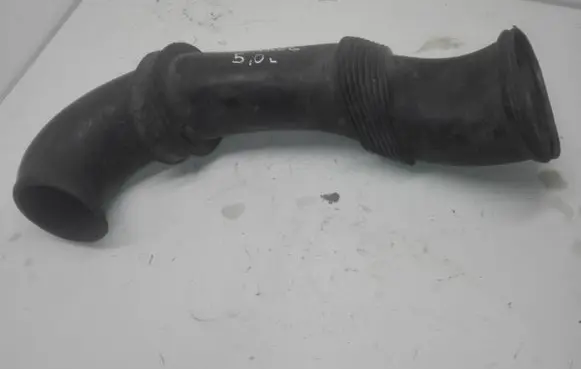 Volkswagen Touareg I Air intake duct part 7L6128752A