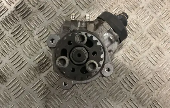 Skoda Yeti (5L) Fuel injection high pressure pump