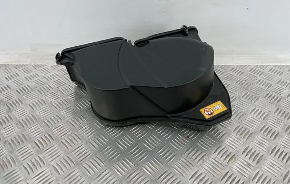 Mercedes-Benz C W204 Air intake duct part A2048303403