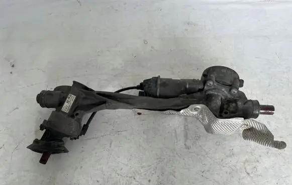 Volkswagen Golf VII Steering rack