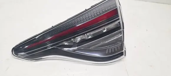 Tailgate rear/tail lights
