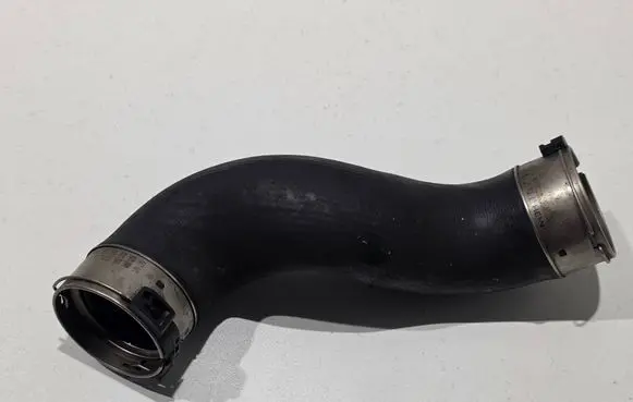 BMW 5 F10 F11 Intercooler hose/pipe 8516509