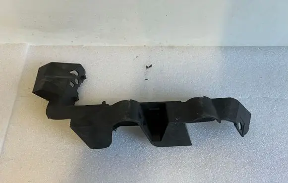 Audi A4 S4 B9 8W Front bumper mounting bracket 8W0807284A
