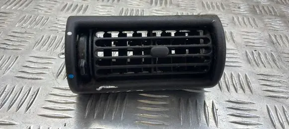 Land Rover Freelander Rear air vent grill 