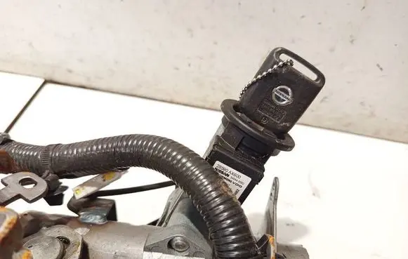 Nissan Note (E11) Ignition lock