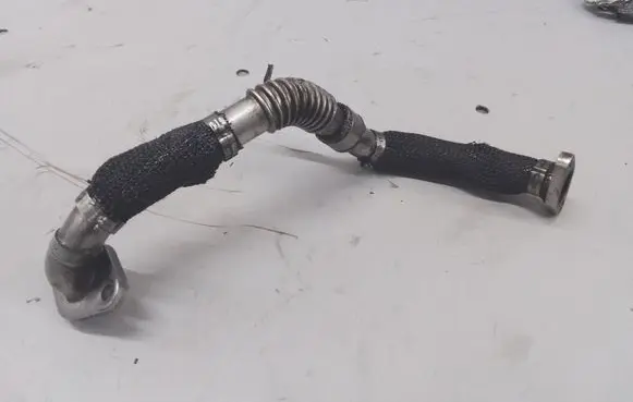 Volkswagen Phaeton EGR valve line/pipe/hose 07Z131520J
