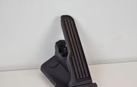 Chevrolet Camaro Accelerator throttle pedal 23390863