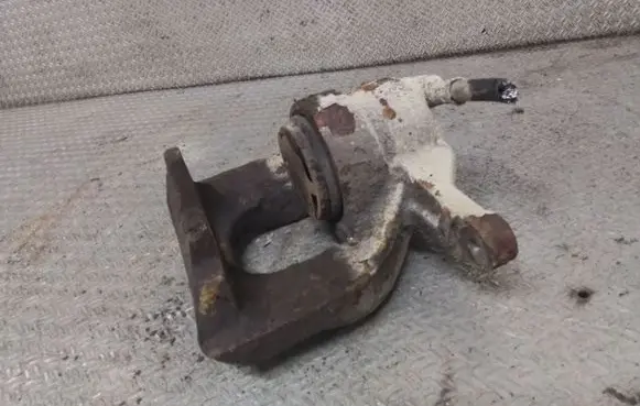 Toyota Auris 150 Front brake caliper