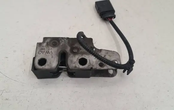Audi A3 S3 8V Tailgate/trunk/boot lock/catch/latch 1J0973824