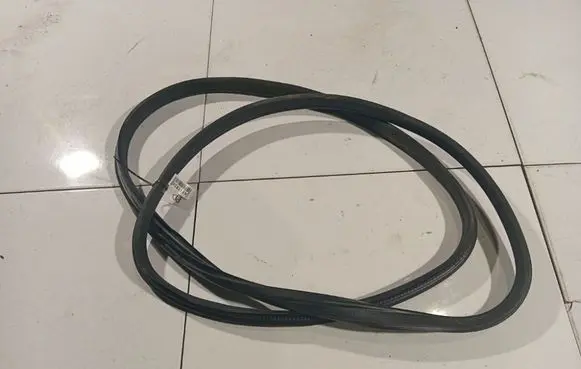 Ford Mondeo MK IV Rubber seal front coupe door