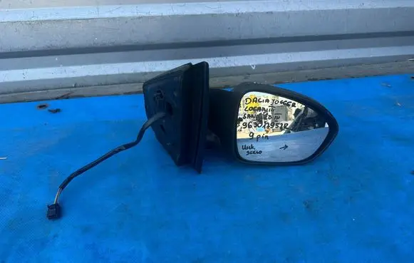 Dacia Sandero III Front door electric wing mirror 96317957R