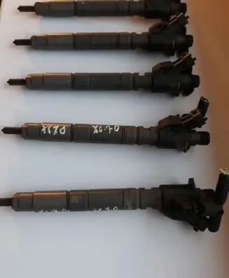 Volvo XC70 Fuel injector 31272690 0445116016