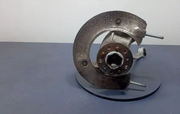 BMW M4 F82 F83 Front wheel hub spindle knuckle 8095663