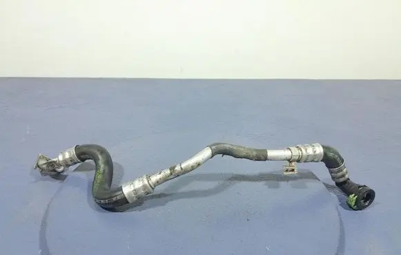 BMW M4 F82 F83 Turbo turbocharger oiling pipe/hose 8676525