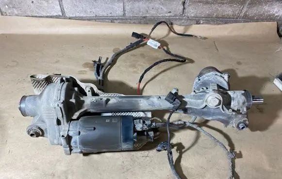 Volkswagen Tiguan Steering rack 5Q0959755G 20190828 0196B00390