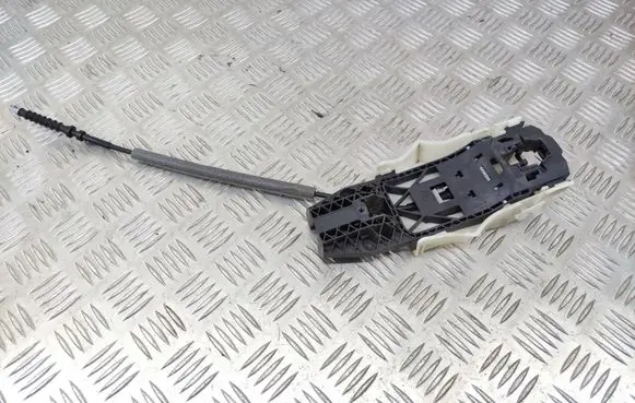 Rear door exterior handle/bracket