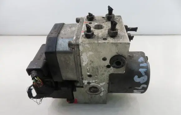 Volkswagen PASSAT B5.5 ABS Pump 0265220621 0273004573