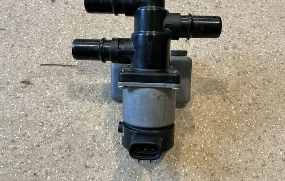 Hyundai Ioniq 5 Electric auxiliary coolant/water pump 375W3GI010