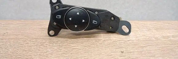 Mercedes-Benz E W211 Wing mirror switch 2118208310 03211010