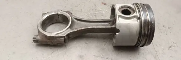 Nissan Patrol Y61 Piston with connecting rod 9AD