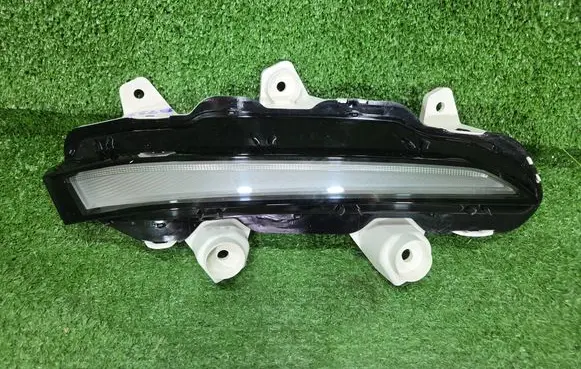 Peugeot 208 II Front fog light 982424148000