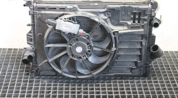 Ford Kuga II Radiator set 8V619L440AC CV618C607GF