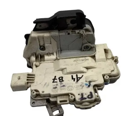 Audi A4 S4 B7 8E 8H Rear door lock ZAMEKDRZWIA4B7