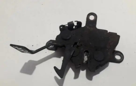 Toyota Avensis T220 Engine bonnet/hood lock/catch