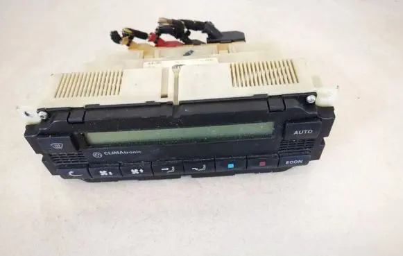 Volkswagen PASSAT B5 Climate control unit 1j1907044 5hb007617-00