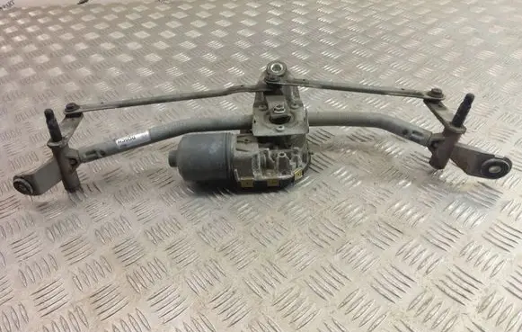 BMW X3 F25 Front wiper linkage and motor 7213275