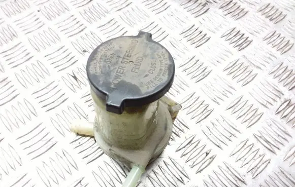 Toyota Avensis T250 Power steering fluid tank/reservoir