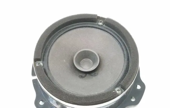 Suzuki Grand Vitara I Front door speaker 090014149 8PB820102 3935060G00
