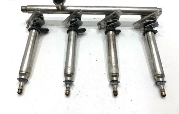 Mercedes-Benz A W176 Fuel main line pipe 