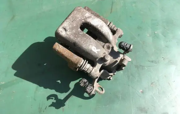 Citroen Berlingo Rear brake caliper 4402F6