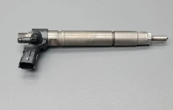 Jaguar XF X250 Fuel injector 0445116043 9687454480