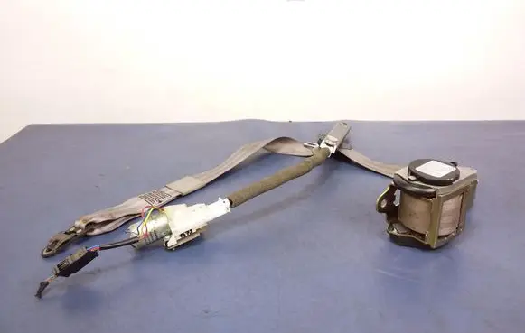 Audi A8 S8 D3 4E Front seatbelt 601782700