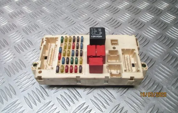 Fiat Stilo Fuse box cover 46797610