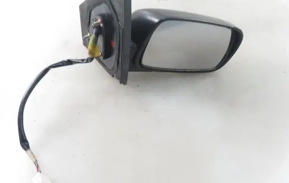 Toyota Yaris Front door electric wing mirror 
