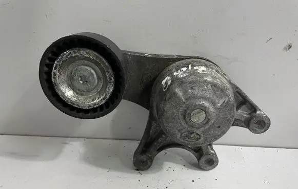 BMW 4 F32 F33 Generator/alternator belt tensioner 7594969