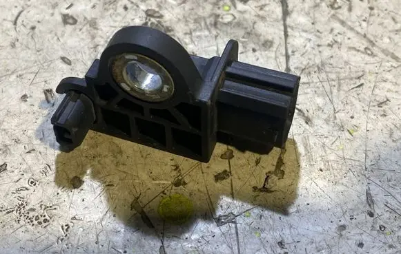 Nissan Rogue Airbag deployment crash/impact sensor 988304RA0A 03112016 NA4RA163116B06
