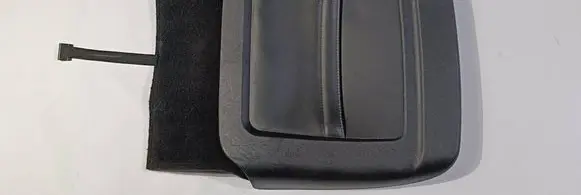 Dodge Challenger Seat trim L0282303