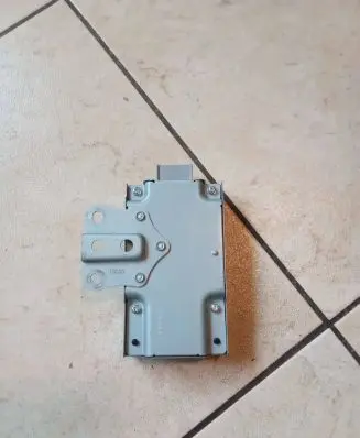 Toyota Avensis T270 Door control unit/module 8598A05010 0029731