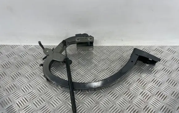 Audi A3 8Y Tailgate/trunk/boot hinge 8Y5827301C