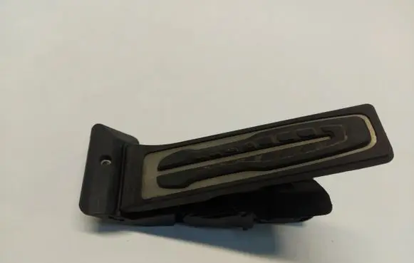 BMW 5 G30 G31 Accelerator throttle pedal 6871053