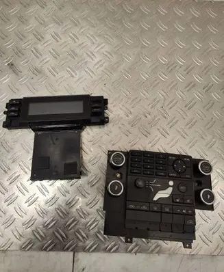 Volvo S80 Climate control unit 30745822 SN23891 0CW33E02