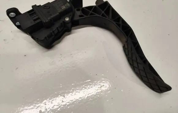 Audi A6 S6 C6 4F Accelerator throttle pedal 4F1721523B 6PV00898407 064852
