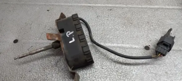 Volvo S80 Headlight wiper motor 