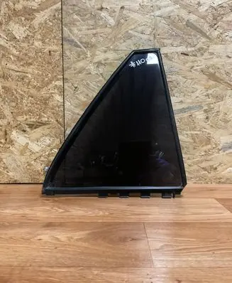 Toyota Avensis T250 Rear vent window glass 43R00048 DOT24AS2M68