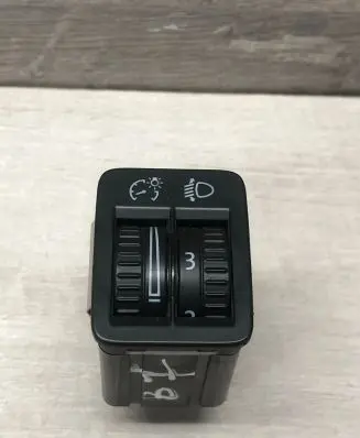 Volkswagen PASSAT B7 Headlight level height control switch 3AA941333