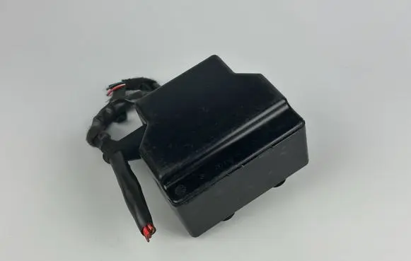 Mercedes-Benz C W204 Battery relay fuse A1695450046